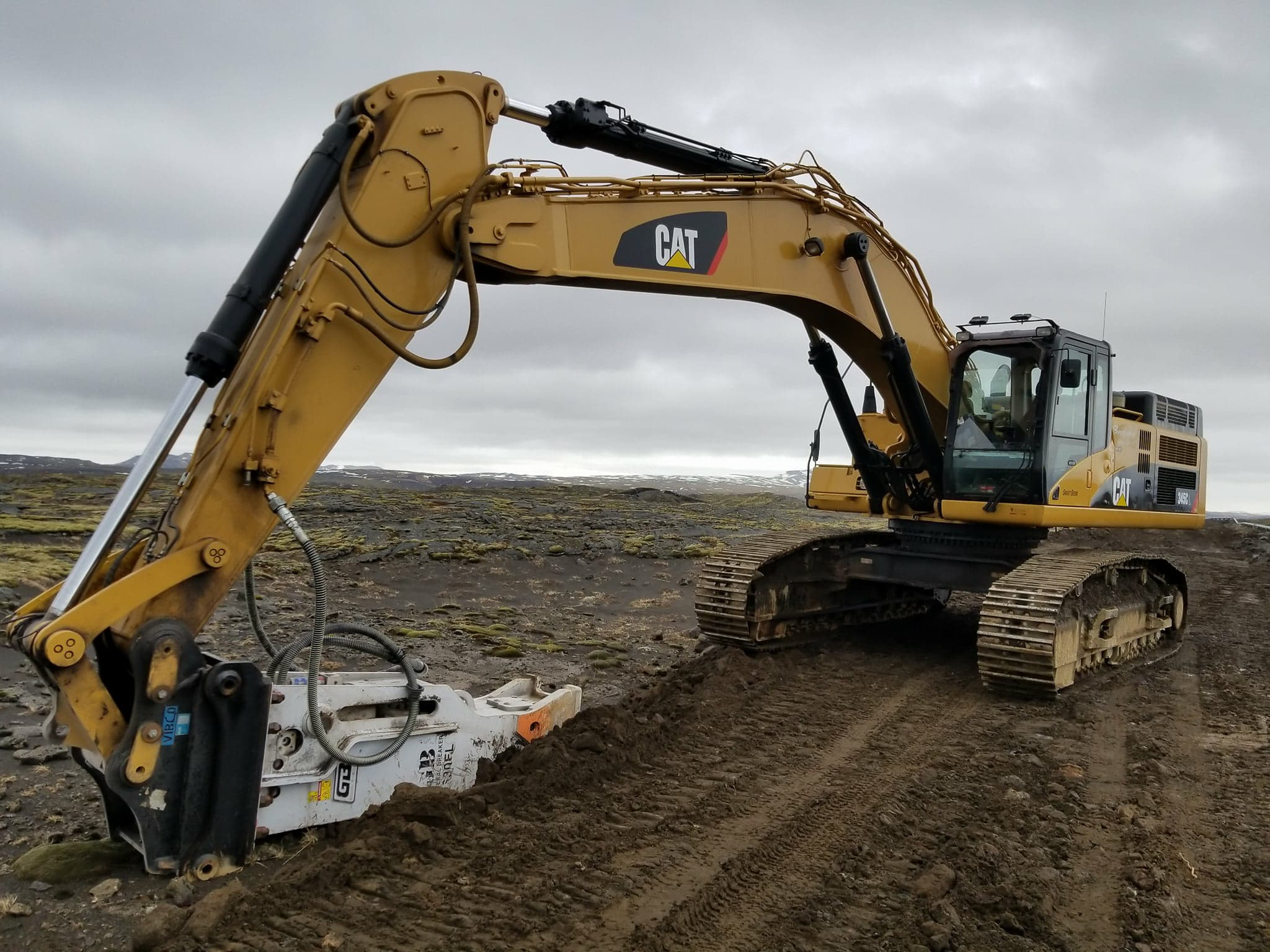 Ámokstur á verksvæði